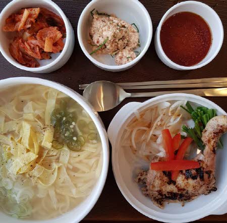 생방송투데이 오늘방송맛집 옥면가 닭다리온면, 매콤닭다리온면 서울 마포구 염리동 닭칼국수 맛집